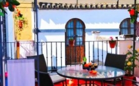 Viajes Pension La Montorena + Ruta por Catedral e Iglesia del Salvador