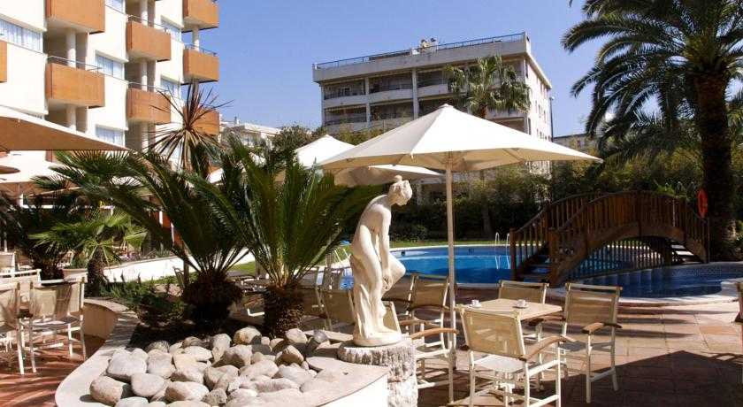 Viajes Monica Hotel + Entradas PortAventura 3 días 2 parques Viajes Monica Hotel + Entradas PortAventura 3 días 2 parques