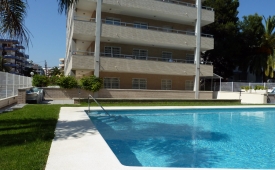 Viajes Apartamentos Geyser Albert + Entradas PortAventura 3 días 2 parques