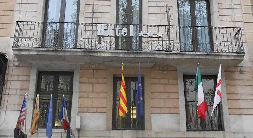 Viajes Hotel Flor Parks + Tour Lo mejor de Gaudí Viajes Hotel Flor Parks + Tour Lo mejor de Gaudí