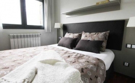 Viajes Apartamentos PV Peretol + Entradas Circo del Sol Scalada + Inuu