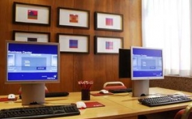 Viajes Altis Park Hotel + Acceso a Museos y Transporte 24h