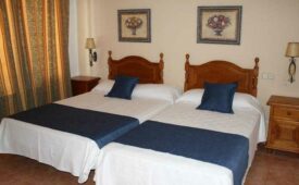 Viajes Arcos de Montemar + Entradas General Selwo Marina Delfinarium Benalmádena