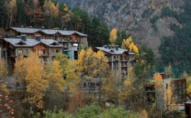 Viajes Anyos Park Hotel + Via Ferrata Iniciación