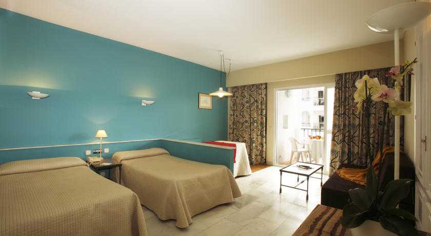 Viajes Aparthotel Pyr Marbella + Entradas General Selwo Aventura Estepona Viajes Aparthotel Pyr Marbella + Entradas General Selwo Aventura Estepona