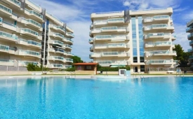 Viajes Larimar + Entradas Terra Mítica 2 días