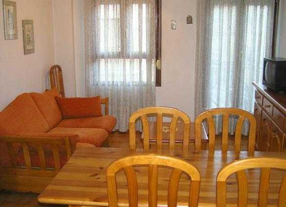 Viajes Apartamentos 3000 Canfranc + Forfait Candanchú Viajes Apartamentos 3000 Canfranc + Forfait Candanchú