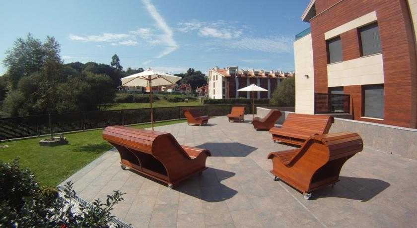 Viajes Apartamentos Albatros + SUP en Llanes 2 hora / dia Viajes Apartamentos Albatros + SUP en Llanes 2 hora / dia