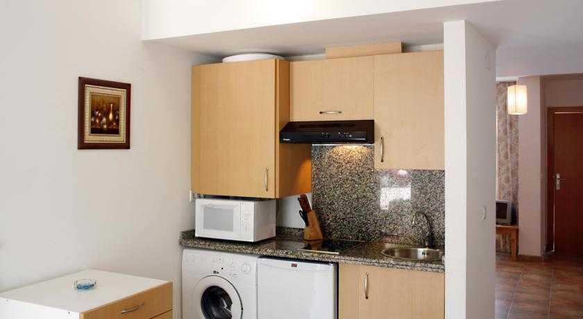 Viajes Arcea Aldea del Puente + Descenso del Sella + Espeleología Viajes Arcea Aldea del Puente + Descenso del Sella + Espeleología