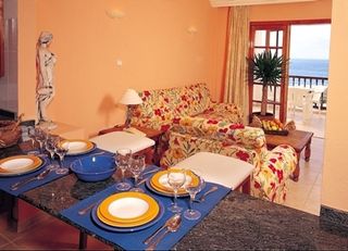 Viajes Blue Sea Callao Garden + Entradas Loro Parque 1 día Viajes Blue Sea Callao Garden + Entradas Loro Parque 1 día