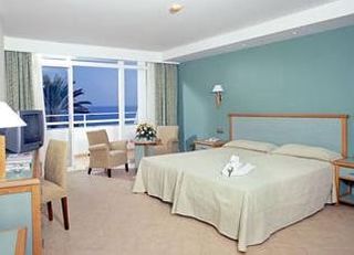 Viajes Sol + Curso de Famara 3 hora / dia Viajes Sol + Curso de Famara 3 hora / dia