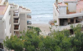 Viajes Albatros Apartamentos + Entradas Circo del Sol Amaluna - Nivel 2