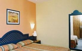 Viajes Aparthotel Club Es Talaial + Entradas a Katmandú Park