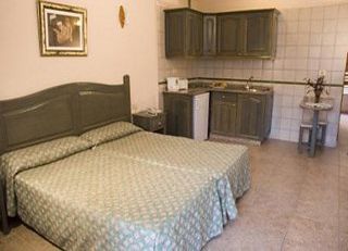 Viajes Aparthotel Columbus + Entradas Loro Parque 1 día Viajes Aparthotel Columbus + Entradas Loro Parque 1 día