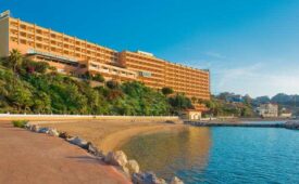 Viajes Playa Bonita + Entradas General Selwo Marina Delfinarium Benalmádena