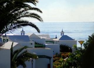 Viajes Las Gaviotas + Surf en Famara 2 hora / dia Viajes Las Gaviotas + Surf en Famara 2 hora / dia