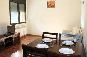 Viajes Apartamentos Canillo 3000 + Entradas Caldea + Espectáculo Mito Acuario + Cena Viajes Apartamentos Canillo 3000 + Entradas Caldea + Espectáculo Mito Acuario + Cena