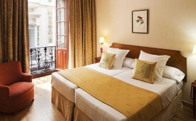 Viajes Las Casas de los Mercaderes + Ruta por Catedral e Iglesia del Salvador