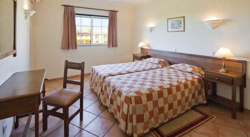 Viajes Colina da Lapa + Entradas Zoomarine Parque temático 1 día Viajes Colina da Lapa + Entradas Zoomarine Parque temático 1 día