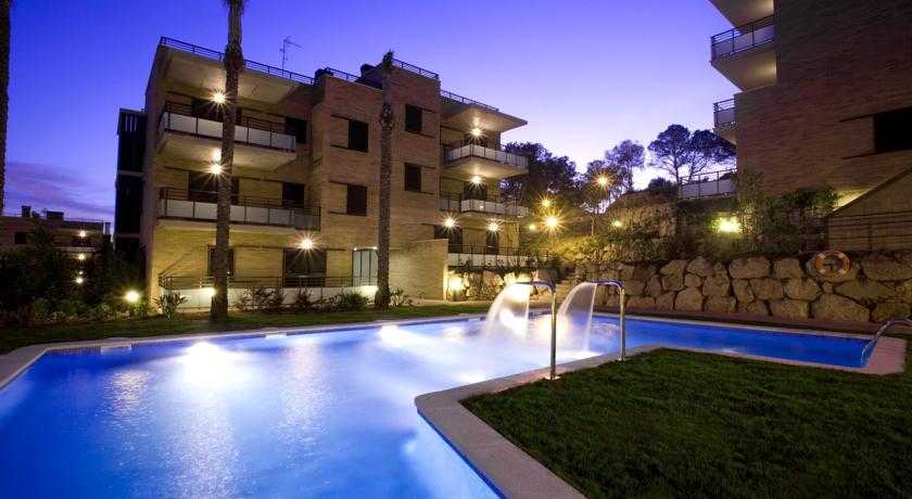 Viajes Pierre & Vacances Salou + Entradas PortAventura 3 días Viajes Pierre & Vacances Salou + Entradas PortAventura 3 días