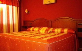 Viajes Puerta de Javalambre + Entradas 1 día Dinópolis + Legendark