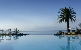 Viajes Gran Hotel Roca Nivaria + Entradas Loro Parque 1 día