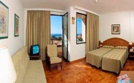 Viajes Bitacora + Entradas Loro Parque 1día y Siam Park 1 día