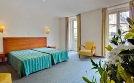 Viajes Hotel Borges + Acceso a Museos y Transporte 48h