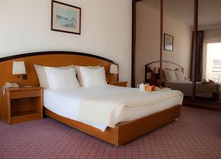 Viajes Hotel Costa Da Caparica + Visita guiada a pie por Lisboa Viajes Hotel Costa Da Caparica + Visita guiada a pie por Lisboa