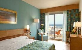 Viajes Elba Carlota Beach & Convention Resort + Surfari en Fuerteventura  de 4 horas / dia