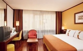 Viajes Hotel Holiday Inn Lisboa Continental + Acceso a Museos y Transporte 72h