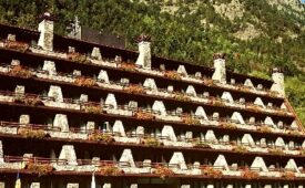 Viajes Husa Patagonia + Entradas Caldea + Espectáculo Sensoria - (20.00-21.00)