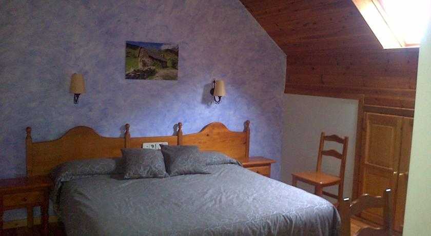 Viajes Hotel Lo Paller + Rafting Llavorsí - Rialp (12 Km) Viajes Hotel Lo Paller + Rafting Llavorsí - Rialp (12 Km)