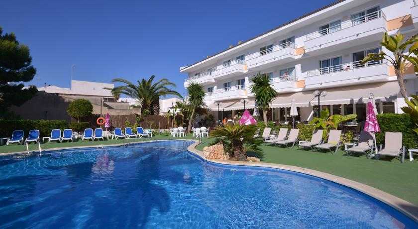 Viajes Hotel Maracaibo + Perfeccionamiento de windsurf Mallorca 2 hora / dia Viajes Hotel Maracaibo + Perfeccionamiento de windsurf Mallorca 2 hora / dia