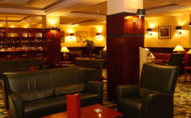 Viajes Mercure + Entradas General 2 Horas + Menu Almuerzo