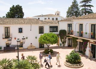 Viajes Hotel Pueblo Andaluz + Entradas General Selwo Aventura Estepona Viajes Hotel Pueblo Andaluz + Entradas General Selwo Aventura Estepona