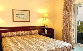 Viajes Hotel Sana Rex + Acceso a Museos y Transporte 48h