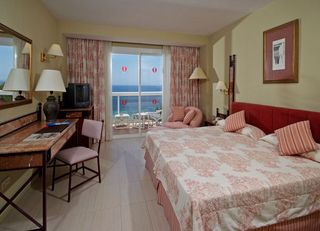 Viajes Hotel Sol Beach House Mallorca Cala Blanca + Entradas a Palma Aquarium Viajes Hotel Sol Beach House Mallorca Cala Blanca + Entradas a Palma Aquarium