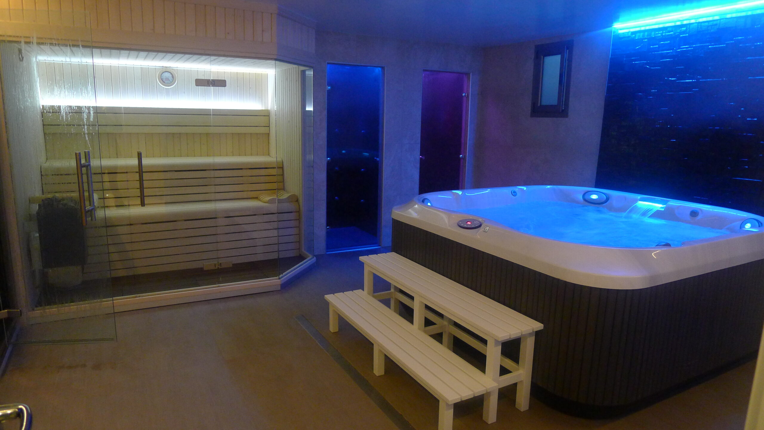 Viajes Sol Park + Entradas Caldea + Espectáculo Sensoria - (20.00-21.00) Viajes Sol Park + Entradas Caldea + Espectáculo Sensoria - (20.00-21.00)