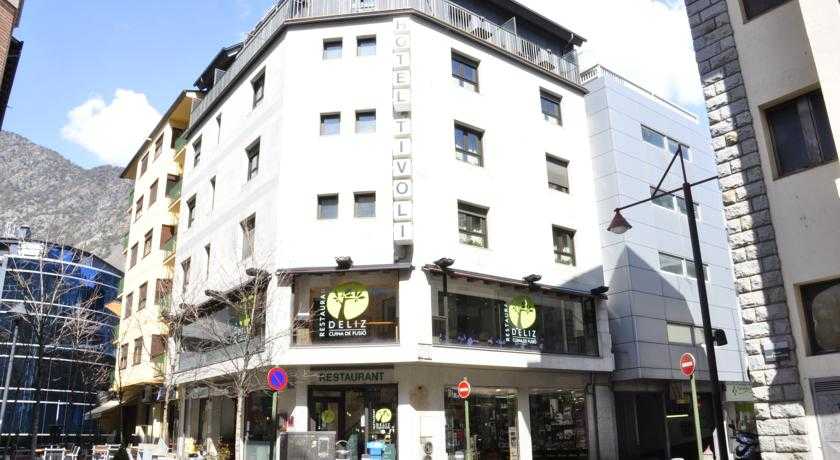 Viajes Tivoli + Circuito Vertical Negro-Rojo Viajes Tivoli + Circuito Vertical Negro-Rojo