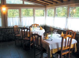 Viajes Vall Ski + Entradas Caldea + Espectáculo Mito Acuario + Cena Viajes Vall Ski + Entradas Caldea + Espectáculo Mito Acuario + Cena