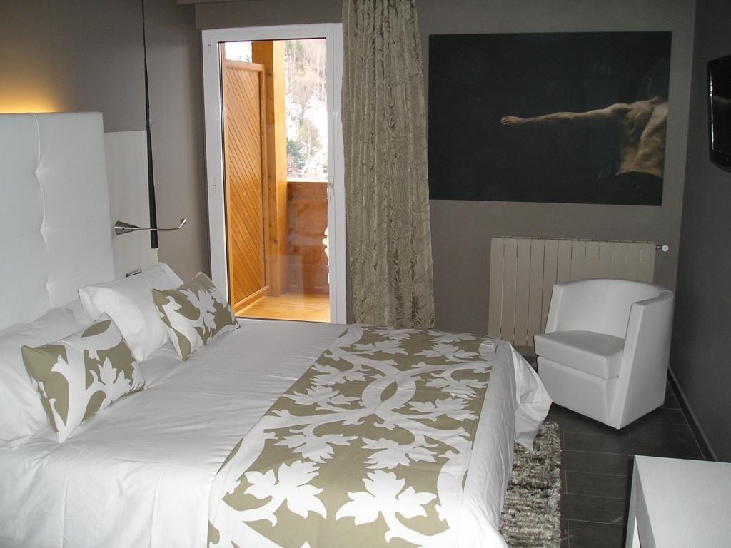 Viajes Xalet Bringue + Entradas Caldea + Espectáculo Sensoria - (20.00-21.00) Viajes Xalet Bringue + Entradas Caldea + Espectáculo Sensoria - (20.00-21.00)