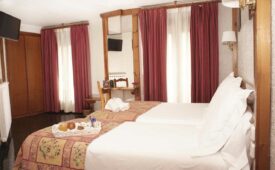 Viajes Naudi + Entradas Caldea + Espectáculo Sensoria - (20.00-21.00)