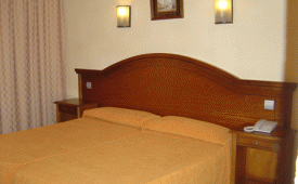 Viajes Jaime I Benidorm + Entradas Terra Mítica 1 día