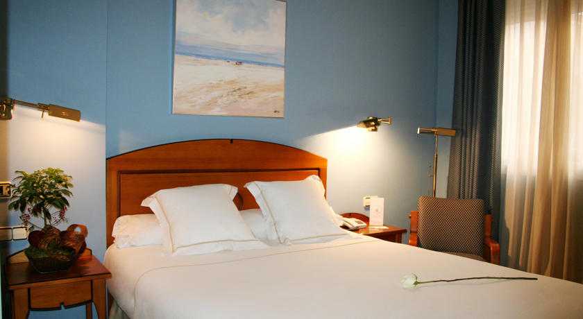 Viajes Don Manuel + Entradas 2 días consecutivos Warner con 1 día Warner Beach Viajes Don Manuel + Entradas 2 días consecutivos Warner con 1 día Warner Beach