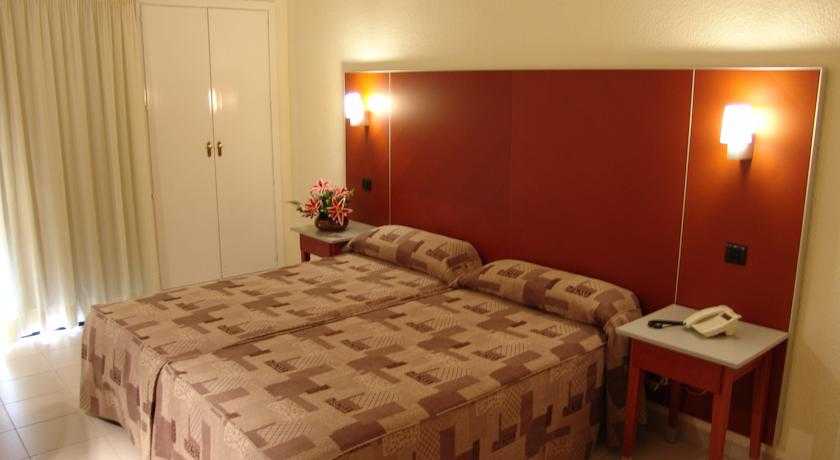 Viajes Oasis Plaza + Entradas Terra Mítica 1 día Viajes Oasis Plaza + Entradas Terra Mítica 1 día