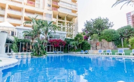Viajes Aparthotel El Faro + Entradas Terra Natura Benidorm + Aqua Natura Benidorm