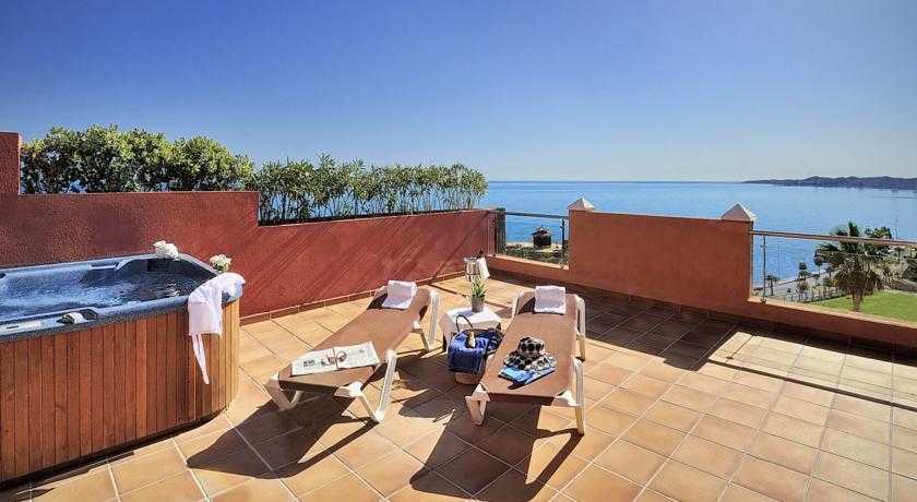 Viajes Holiday Polynesia + Entradas Pack Selwo (SelwoAventura Viajes Holiday Polynesia + Entradas Pack Selwo (SelwoAventura