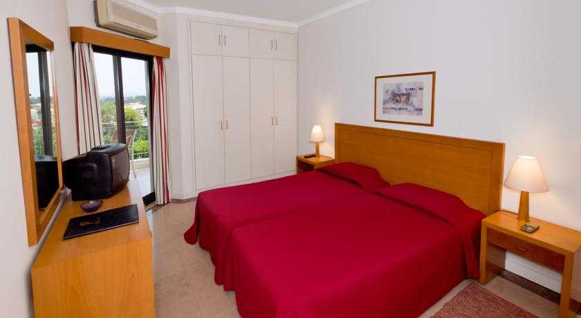 Viajes Vila Petra + Entradas Zoomarine Parque temático 2 días Viajes Vila Petra + Entradas Zoomarine Parque temático 2 días