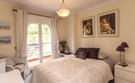 Viajes Señorio de Aloha + Entradas Bioparc de Fuengirola